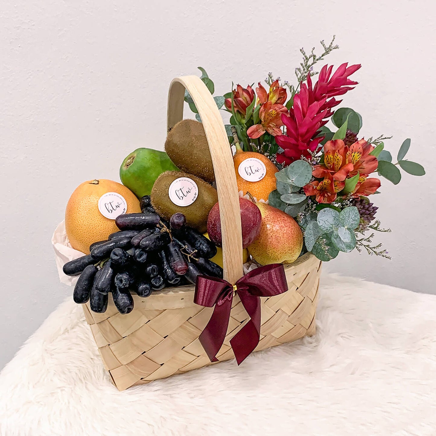 Rhea Seasonal Fruits Basket