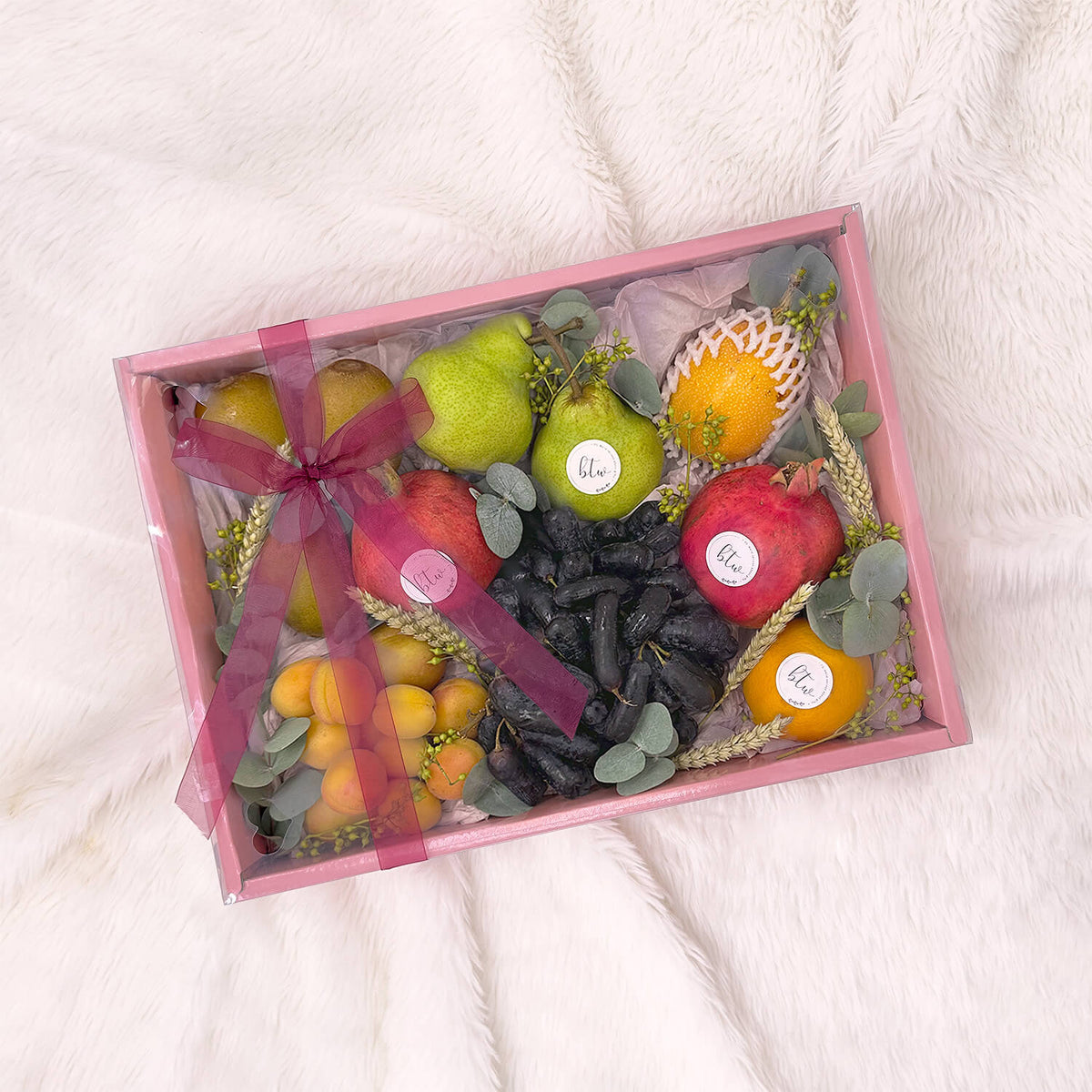 Welcome Autumn with an enchanting Sweet Rhapsody fruit basket to mark the calming new season for that special someone close to heart. 