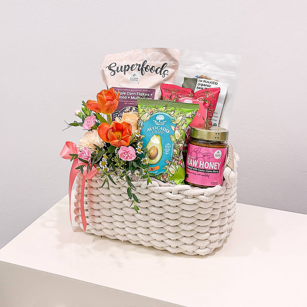 Embrace the epitome of summer wellness with our Healing Delights Get Well Soon Hamper, filled to the brim with organic snacks that nourish your body and delight your taste buds.