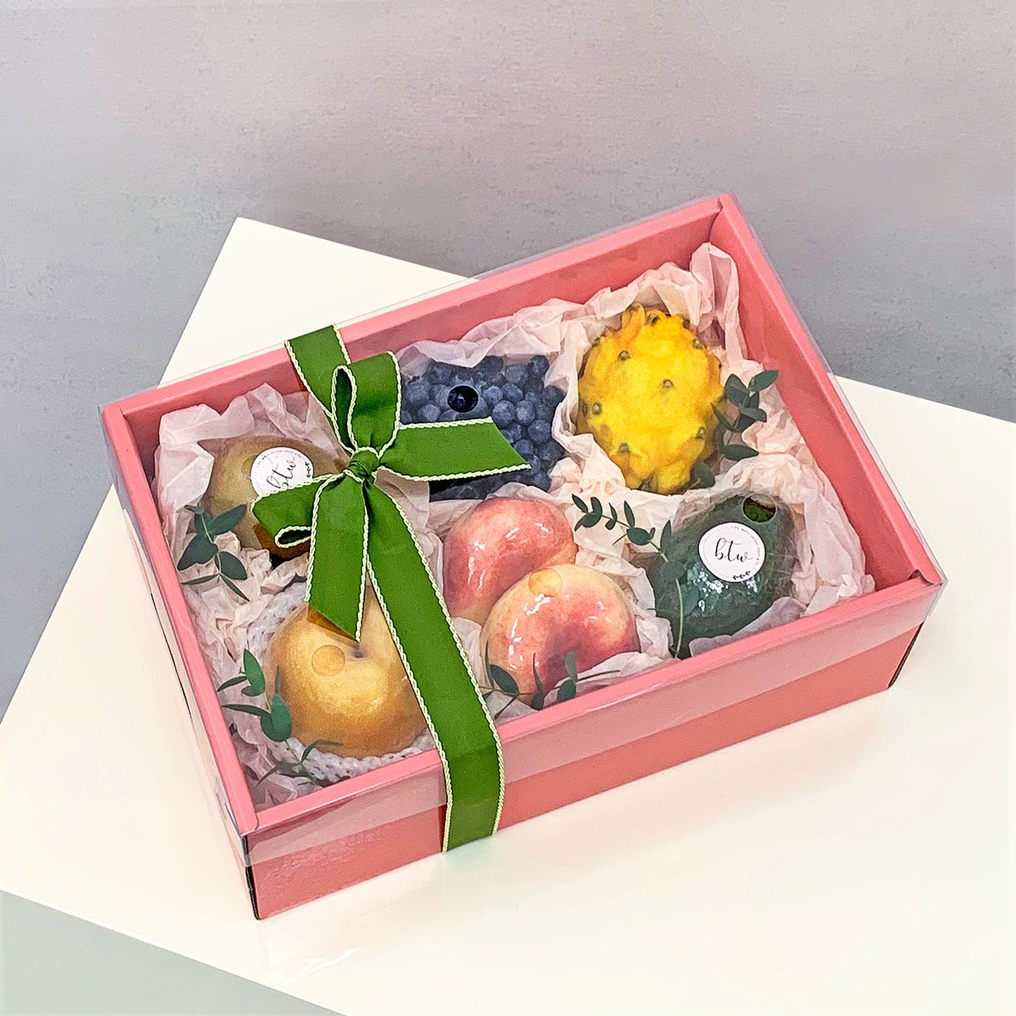 Backyard Picnic Seasonal Fruits Box