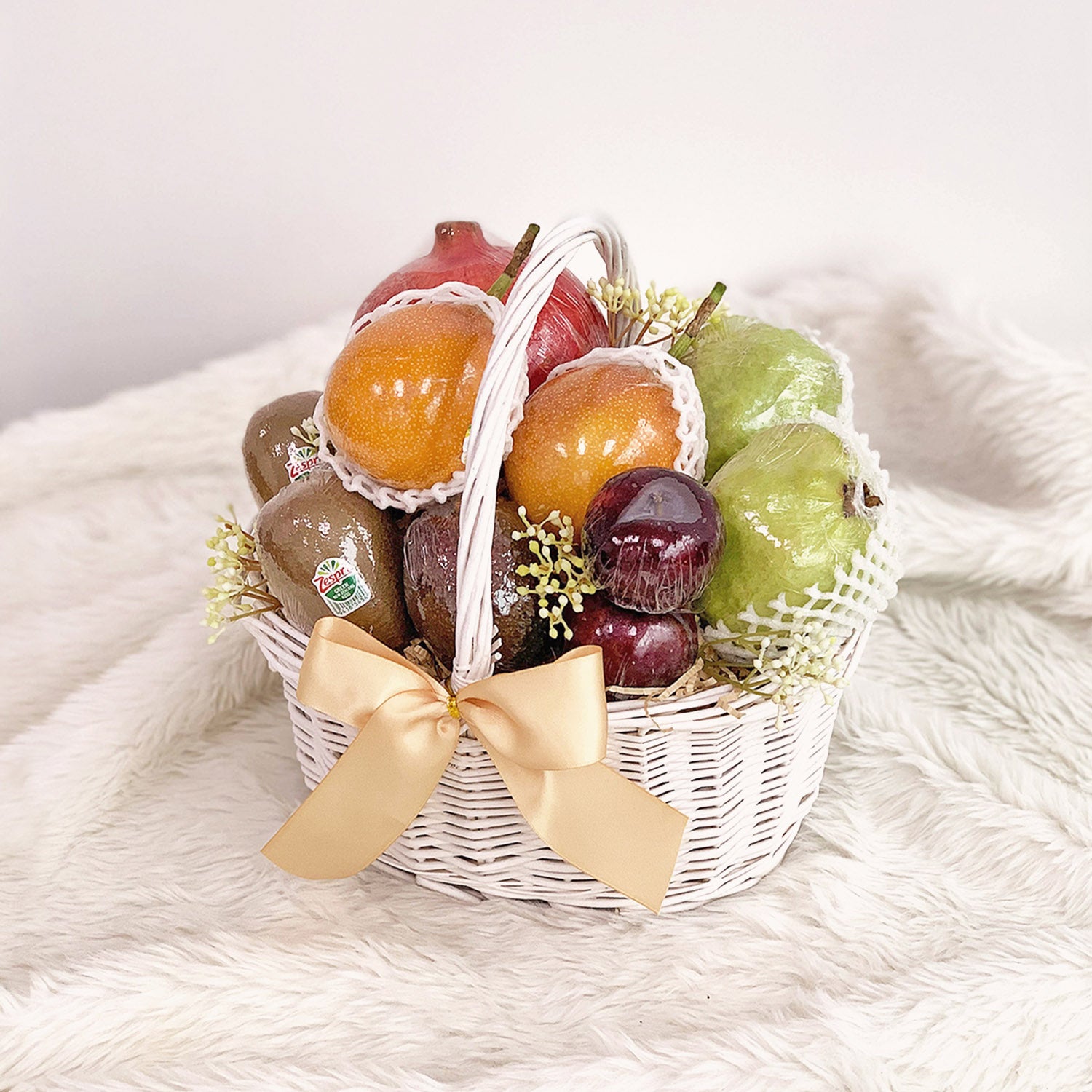 Picnic In Fall Seasonal Fruits Basket